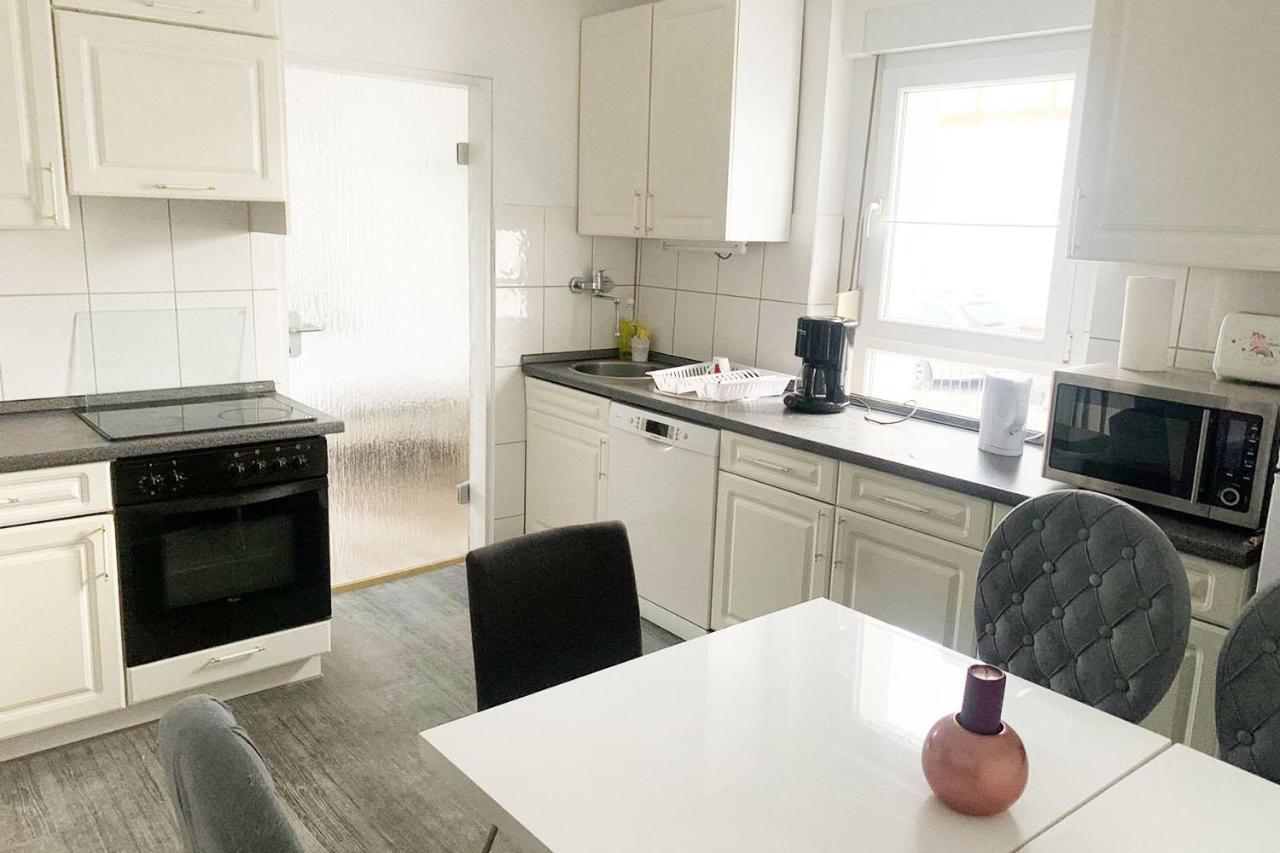 3 Bedroom Apartment In Leverkusen Exterior photo